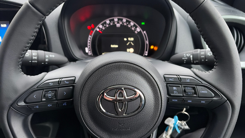 Toyota Aygo X 1.0 VVT-i Edge 5dr Petrol Hatchback